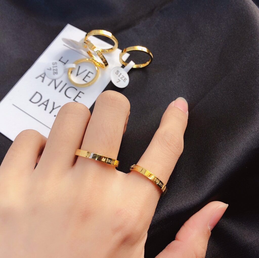 Designer J031 Ring editorial product context 3