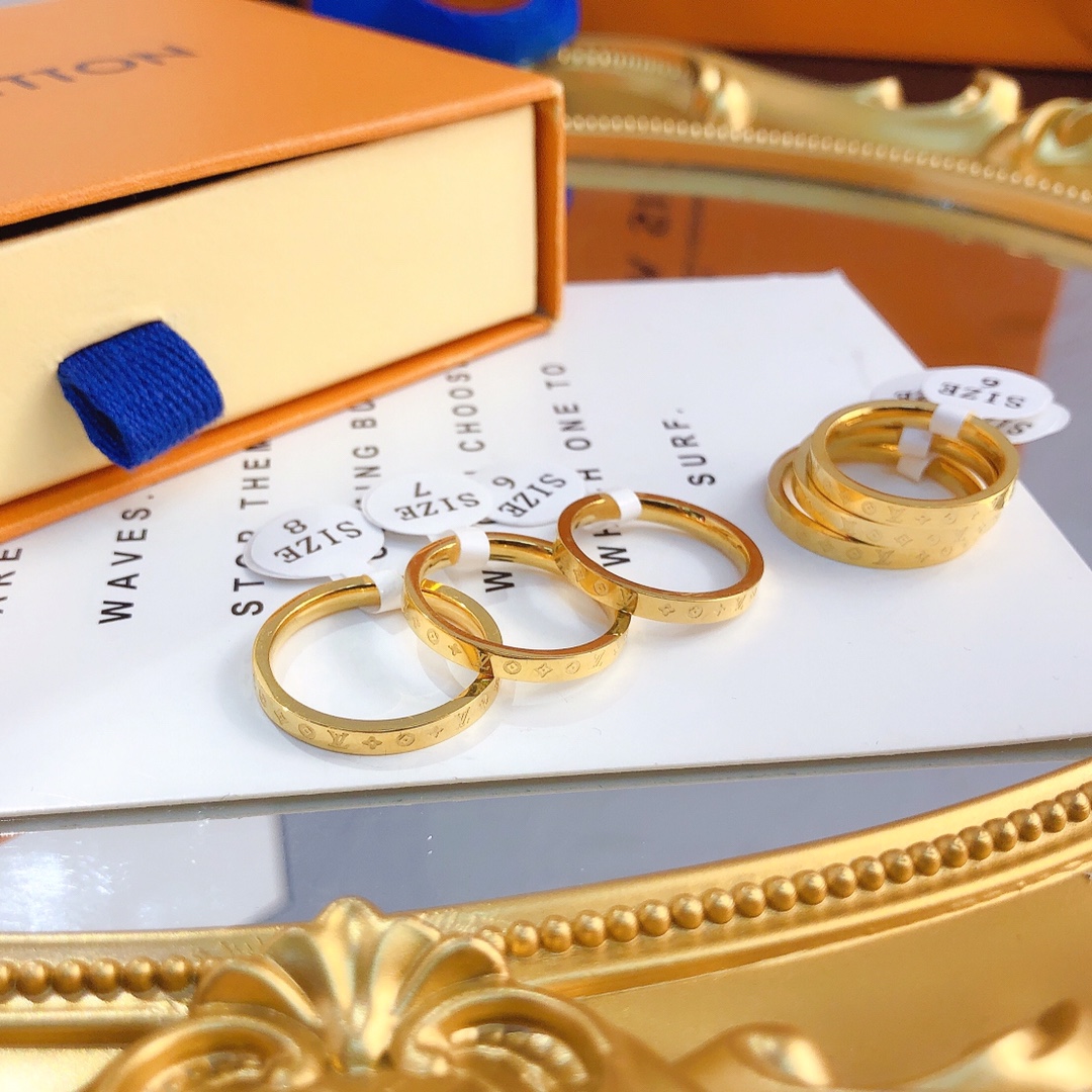 Designer J033 Ring
