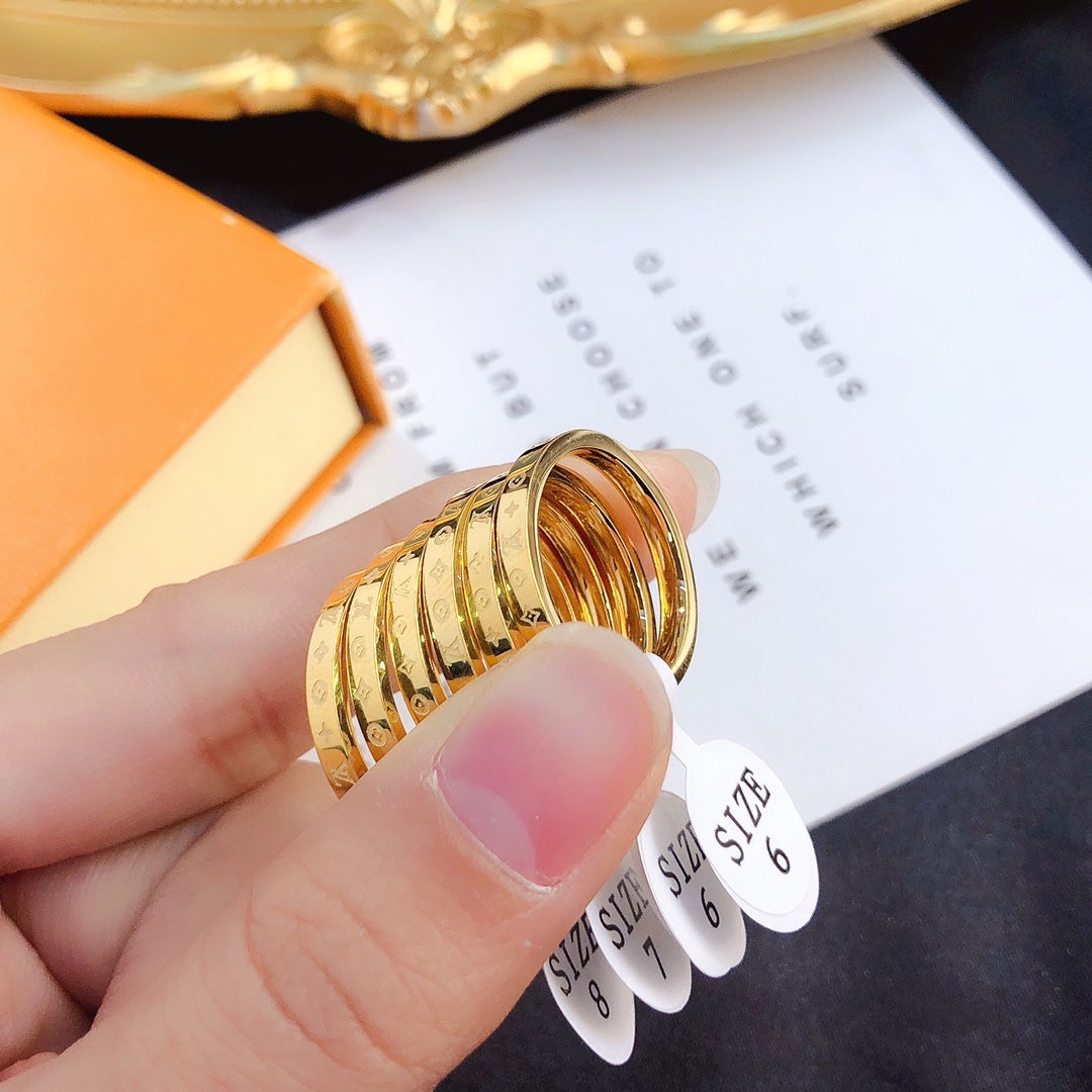 Designer J033 Ring
