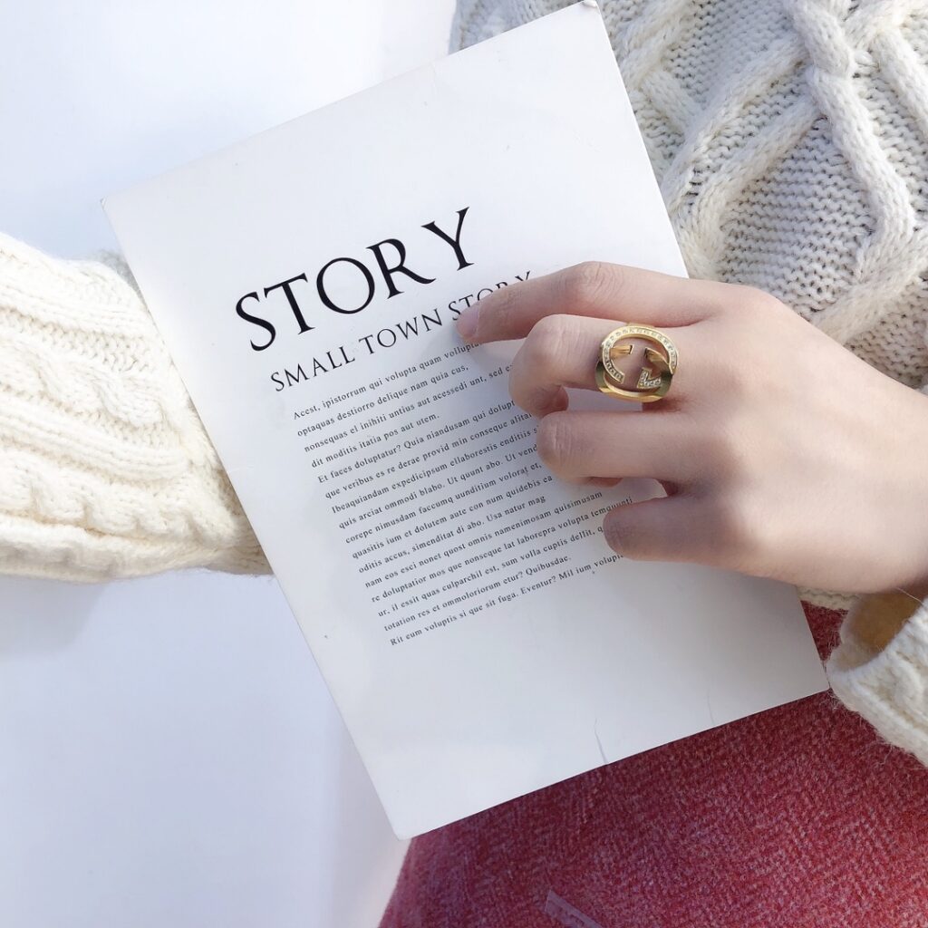 Designer J037 Ring editorial product context 3