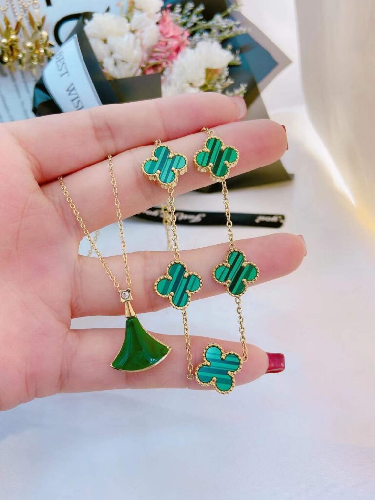 Designer L060 VS Necklace editorial product context 2