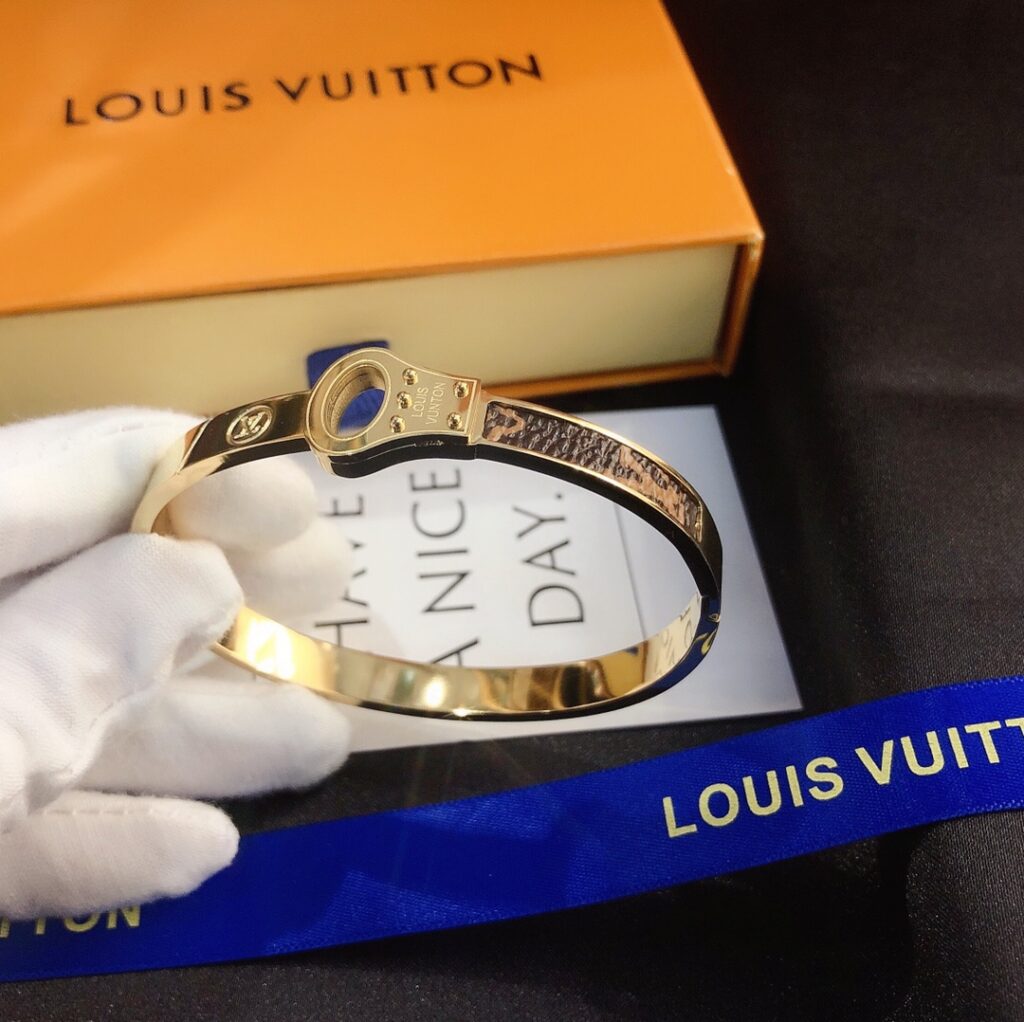 Designer S140 Bracelet editorial product context 3
