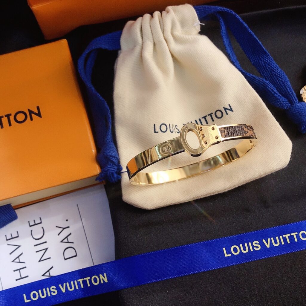 Designer S140 Bracelet editorial product context 2