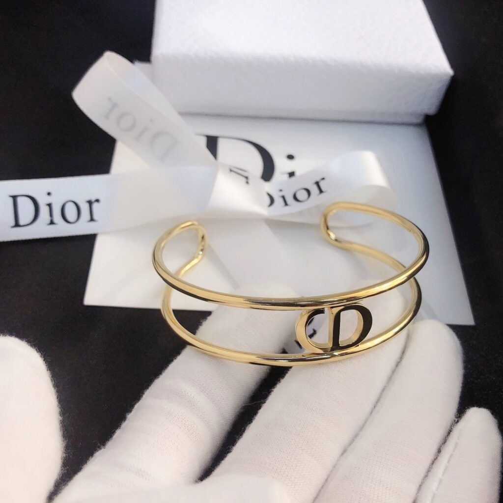 Designer S141 Bracelet editorial product context 2