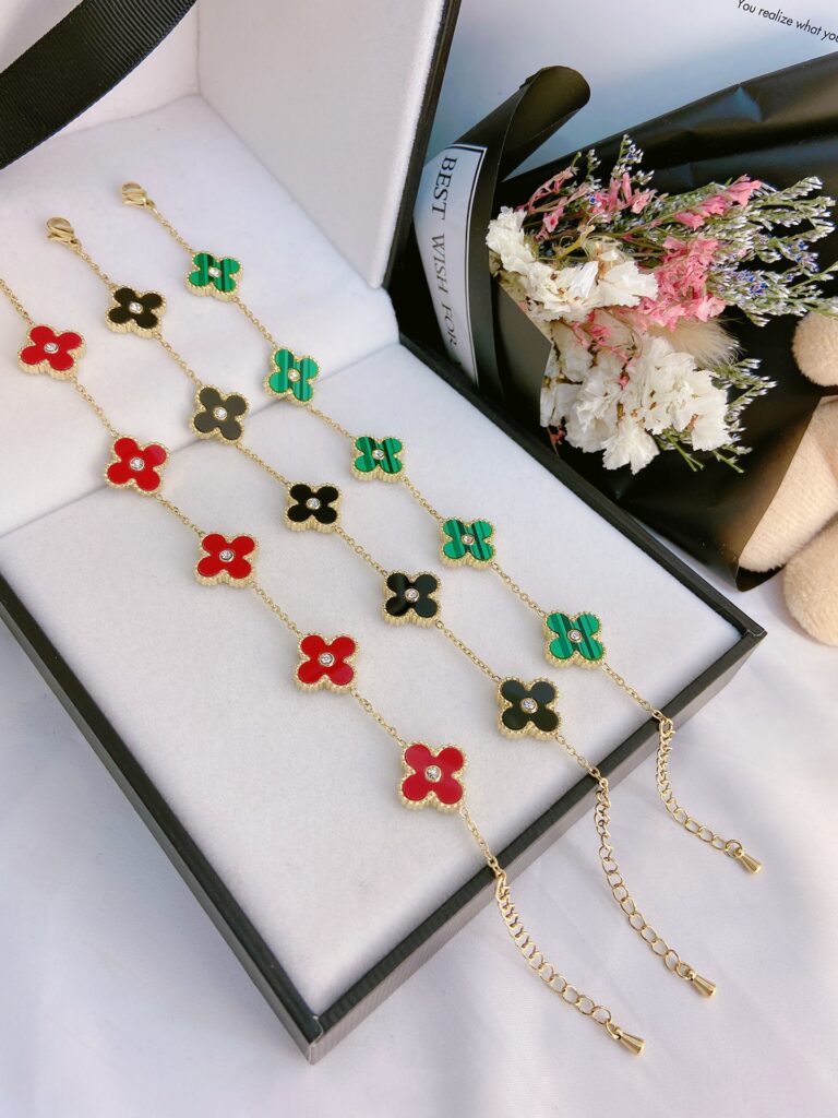 Designer L061 Bracelet editorial product context 2