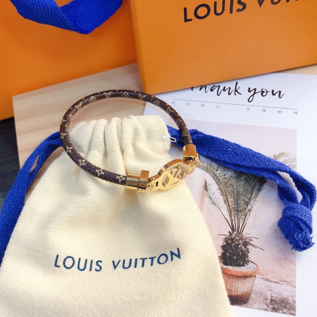 Designer S146 Bracelet editorial product context 2