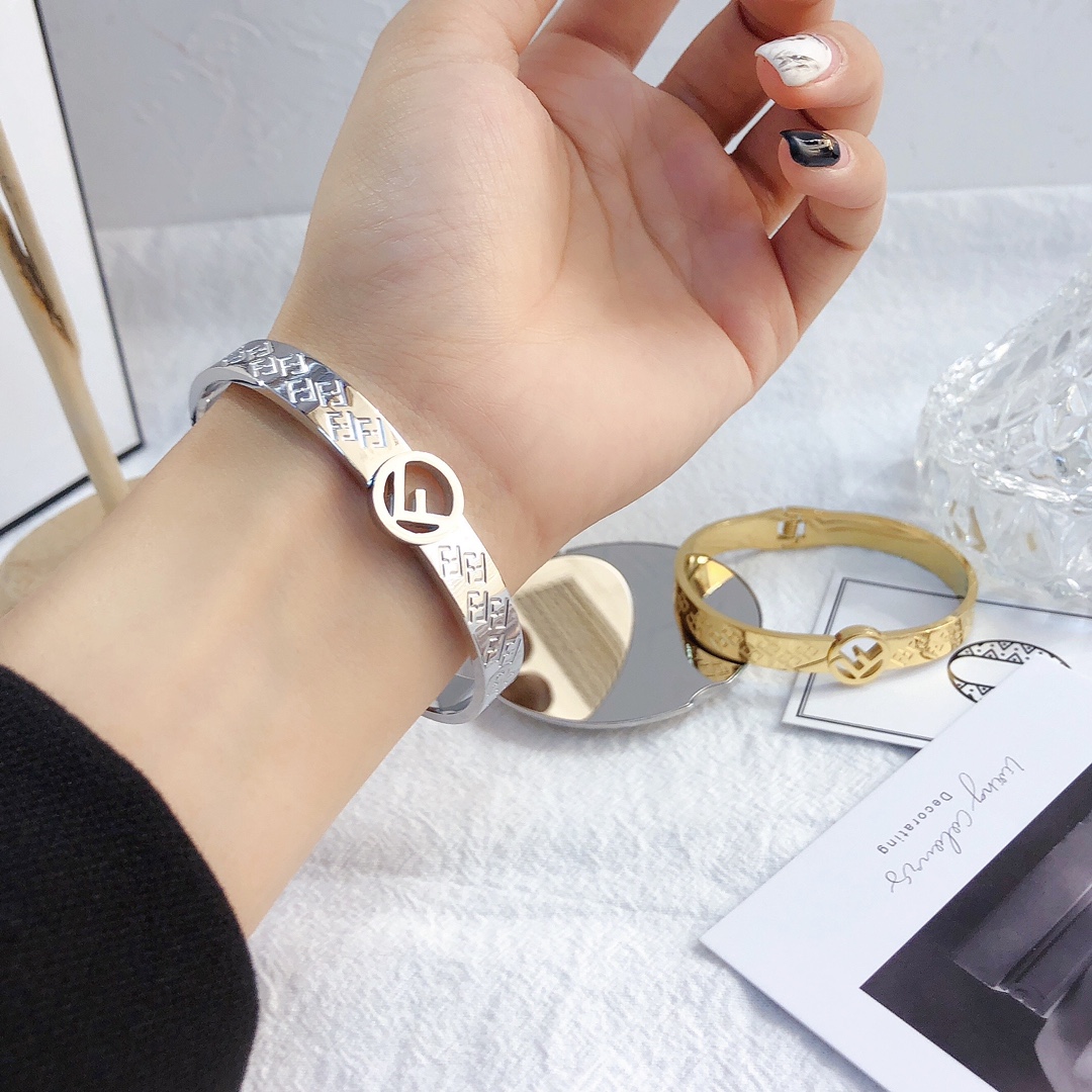 Luxury S160 Bracelet