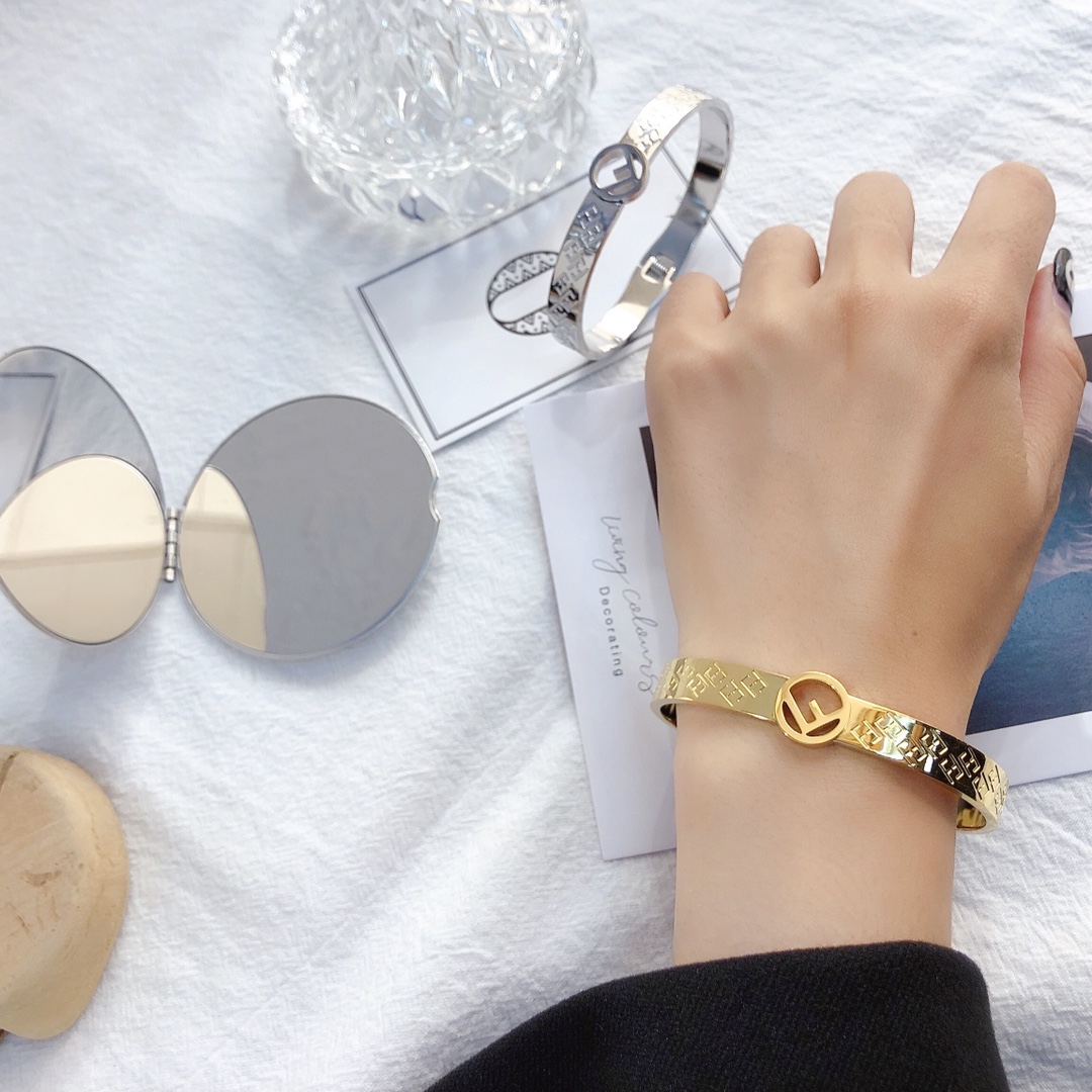 Luxury S160 Bracelet