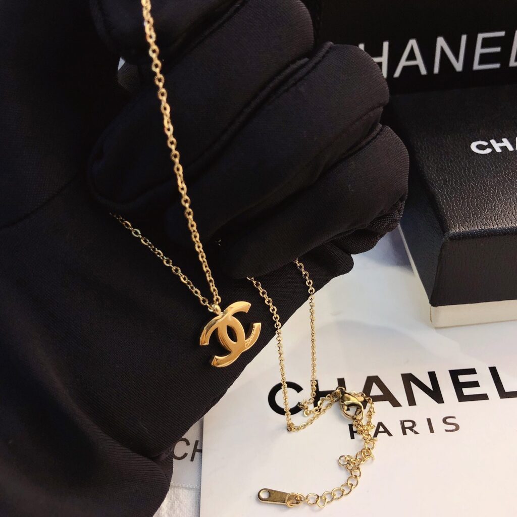 Designer Necklace editorial product context 3