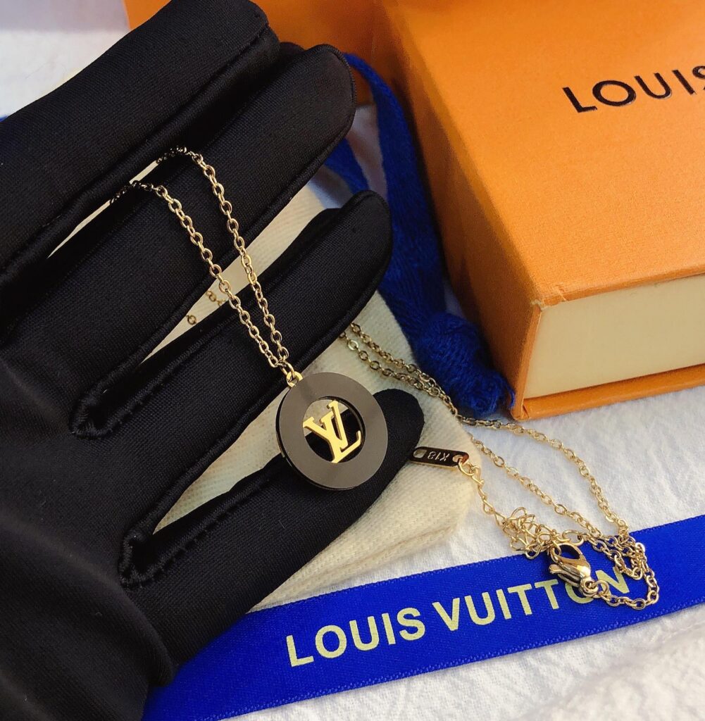 Designer Necklace editorial product context 1