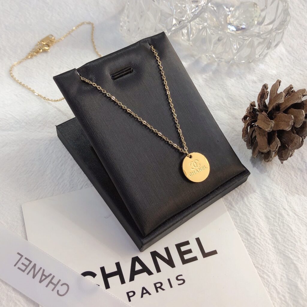 Designer Necklace editorial product context 3