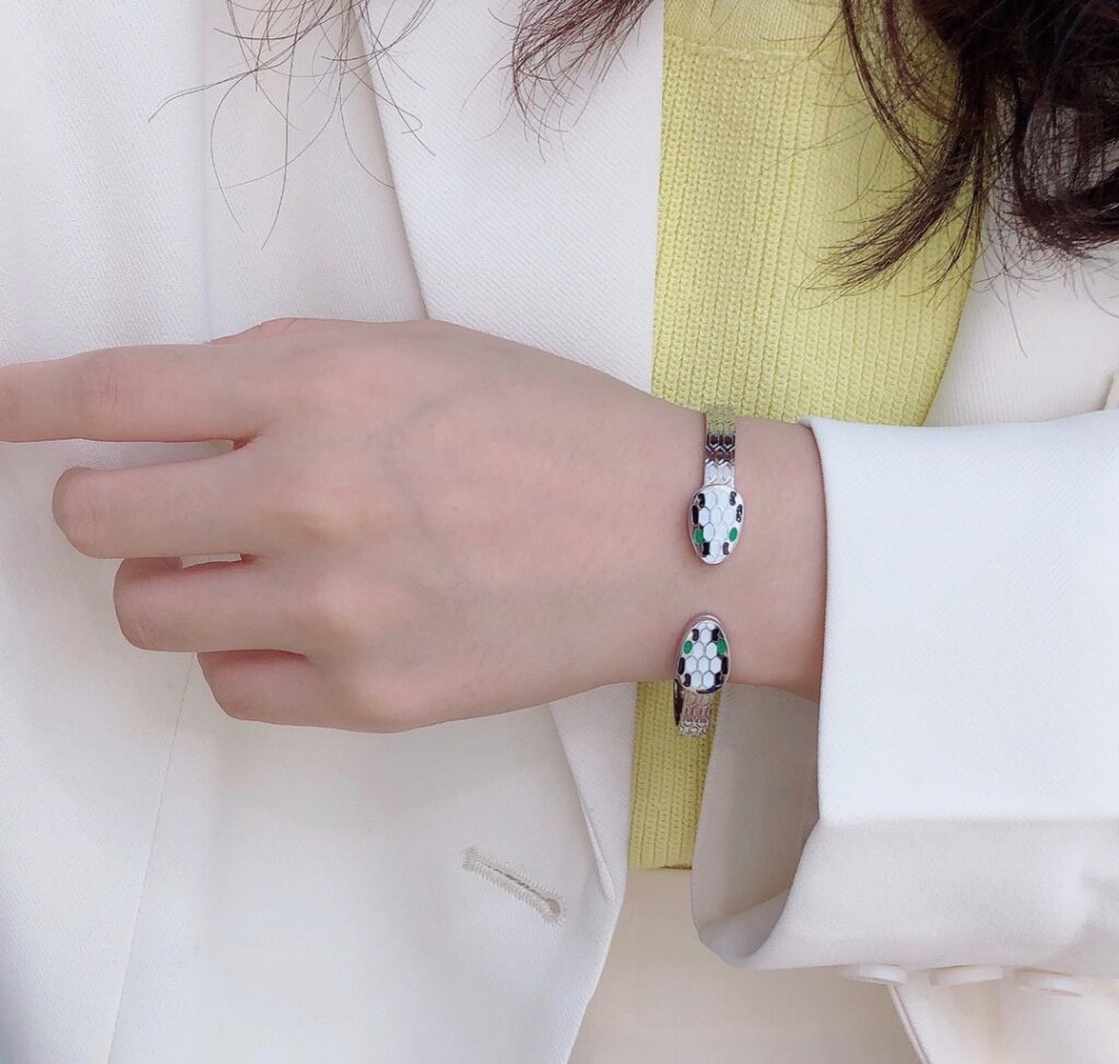 Designer S170 Ring editorial product context 3
