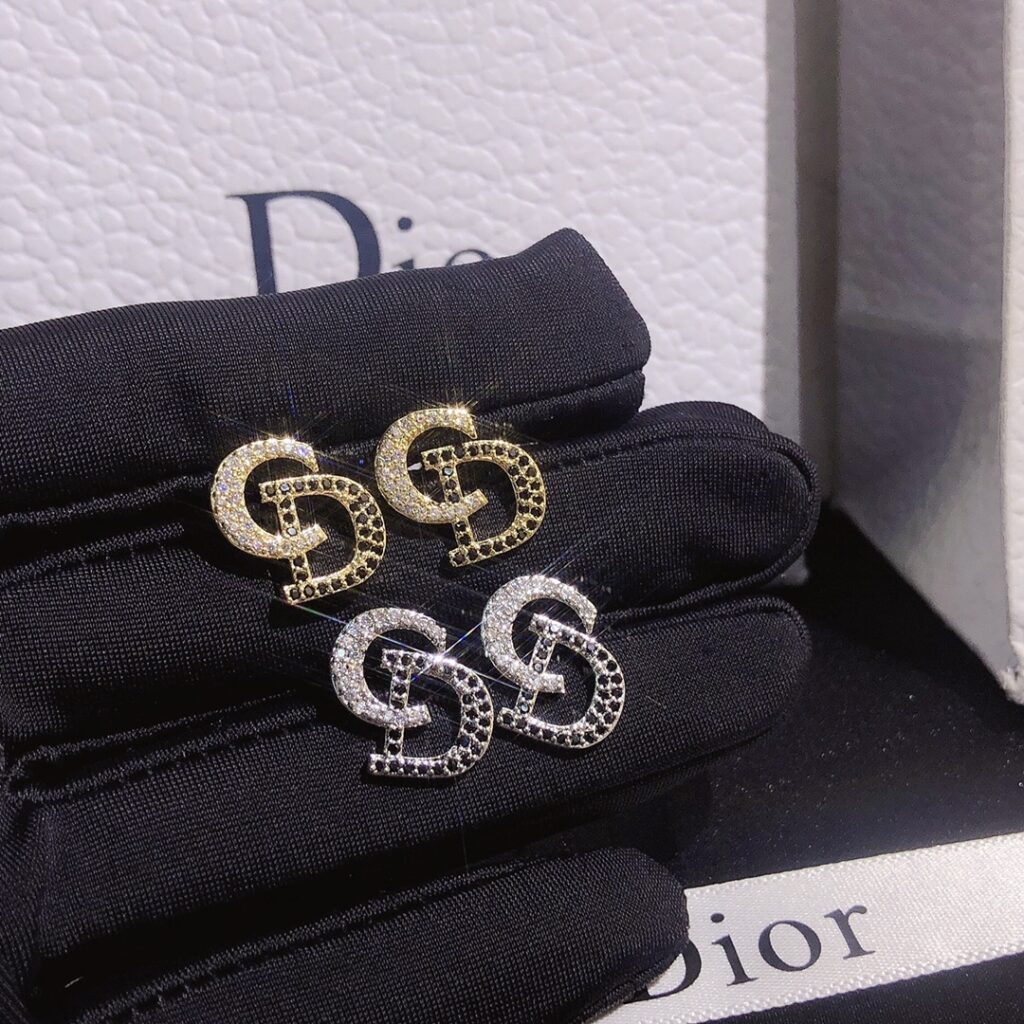 Designer A484 Ring editorial product context 1