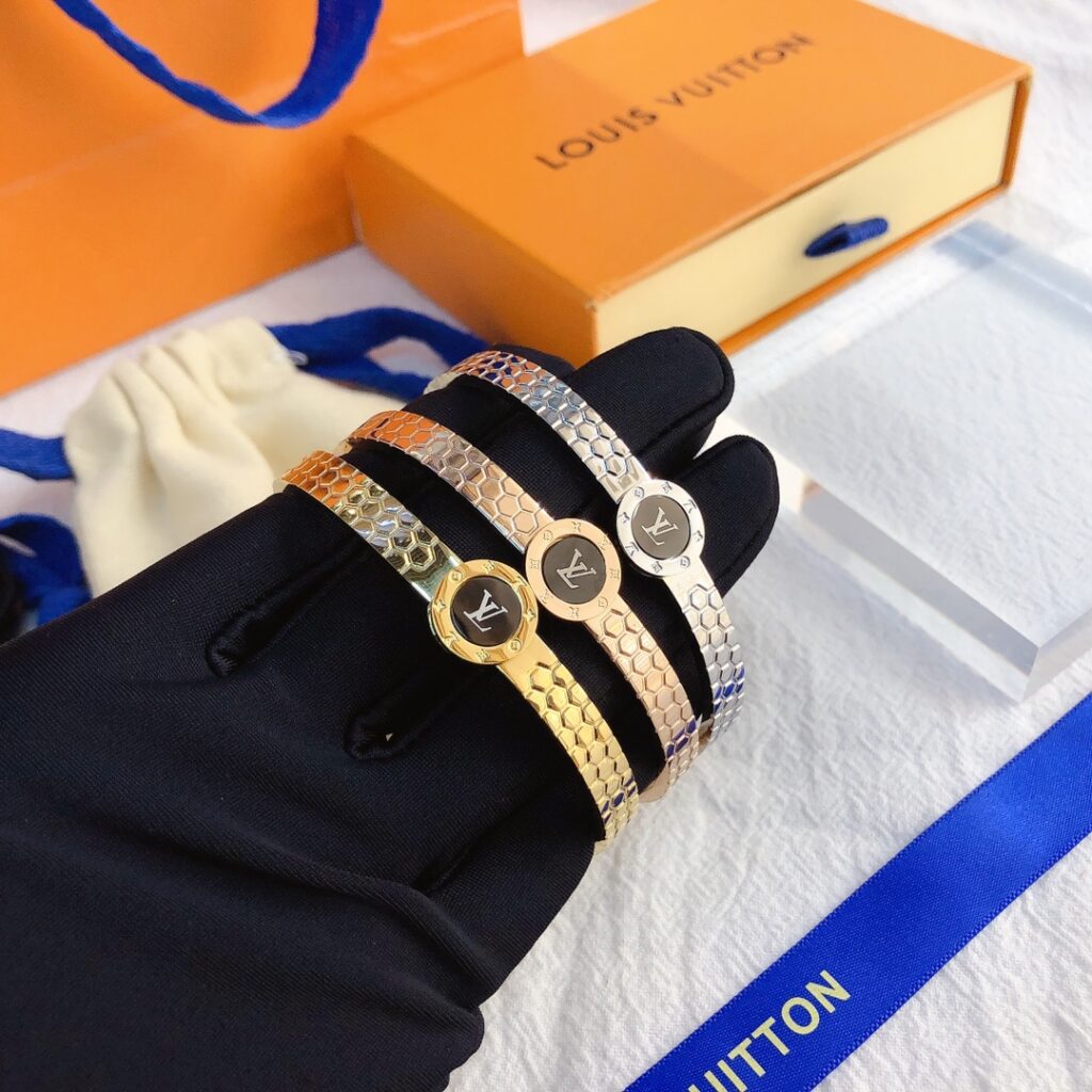 Designer S172 Bracelet editorial product context 1