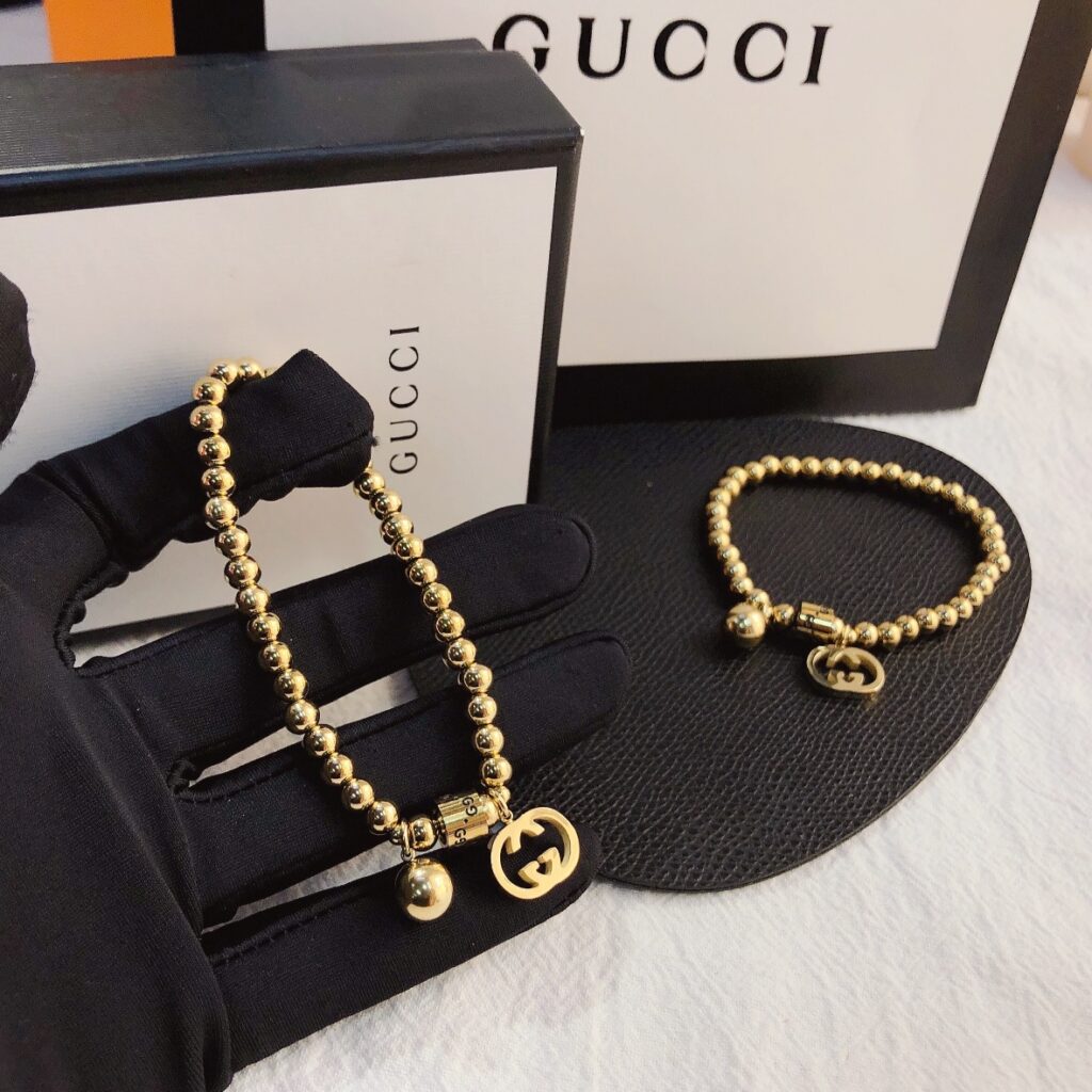 Designer L066 Ring editorial product context 2