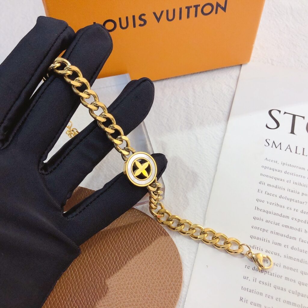 Designer L069 Bracelet editorial product context 3