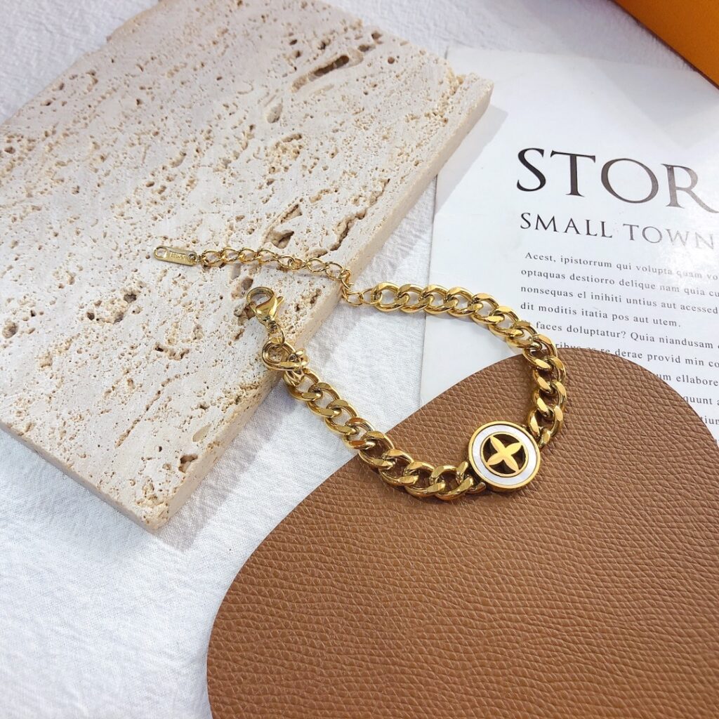 Designer L069 Bracelet editorial product context 1