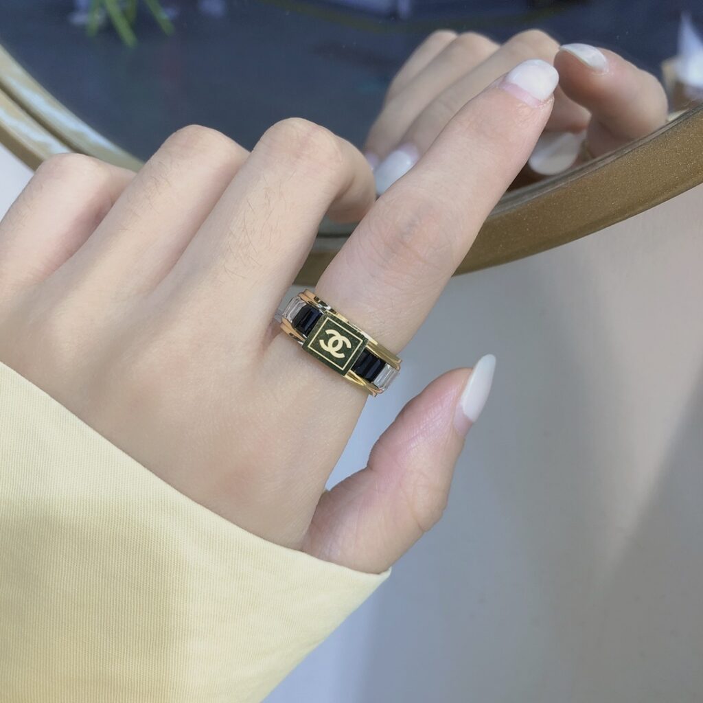 Designer J044 Ring editorial product context 3