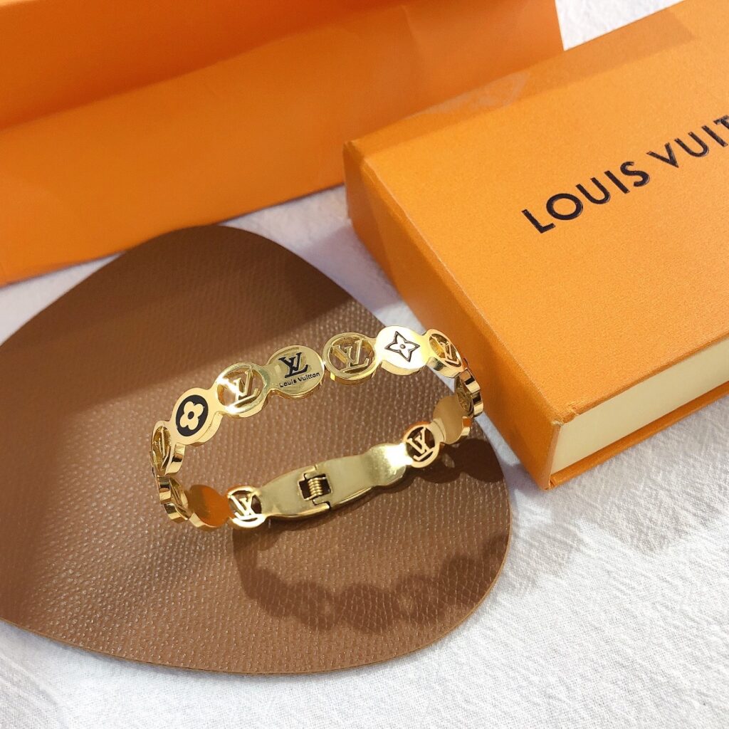 Designer S180 Bracelet editorial product context 1