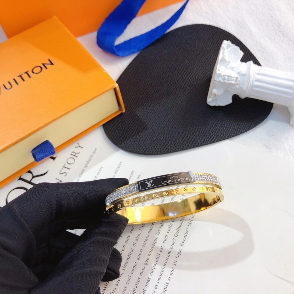 Designer S181 Bracelet editorial product context 1