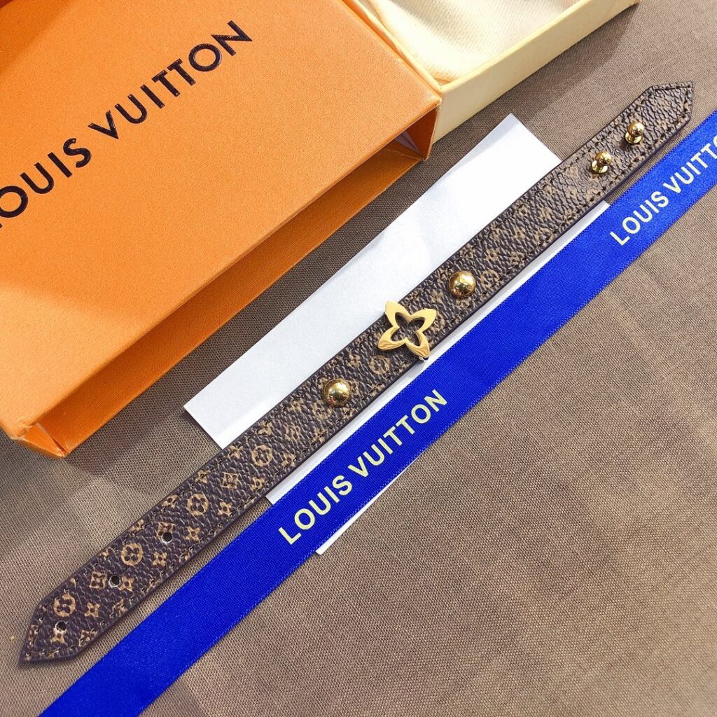 Designer S191 Bracelet editorial product context 1