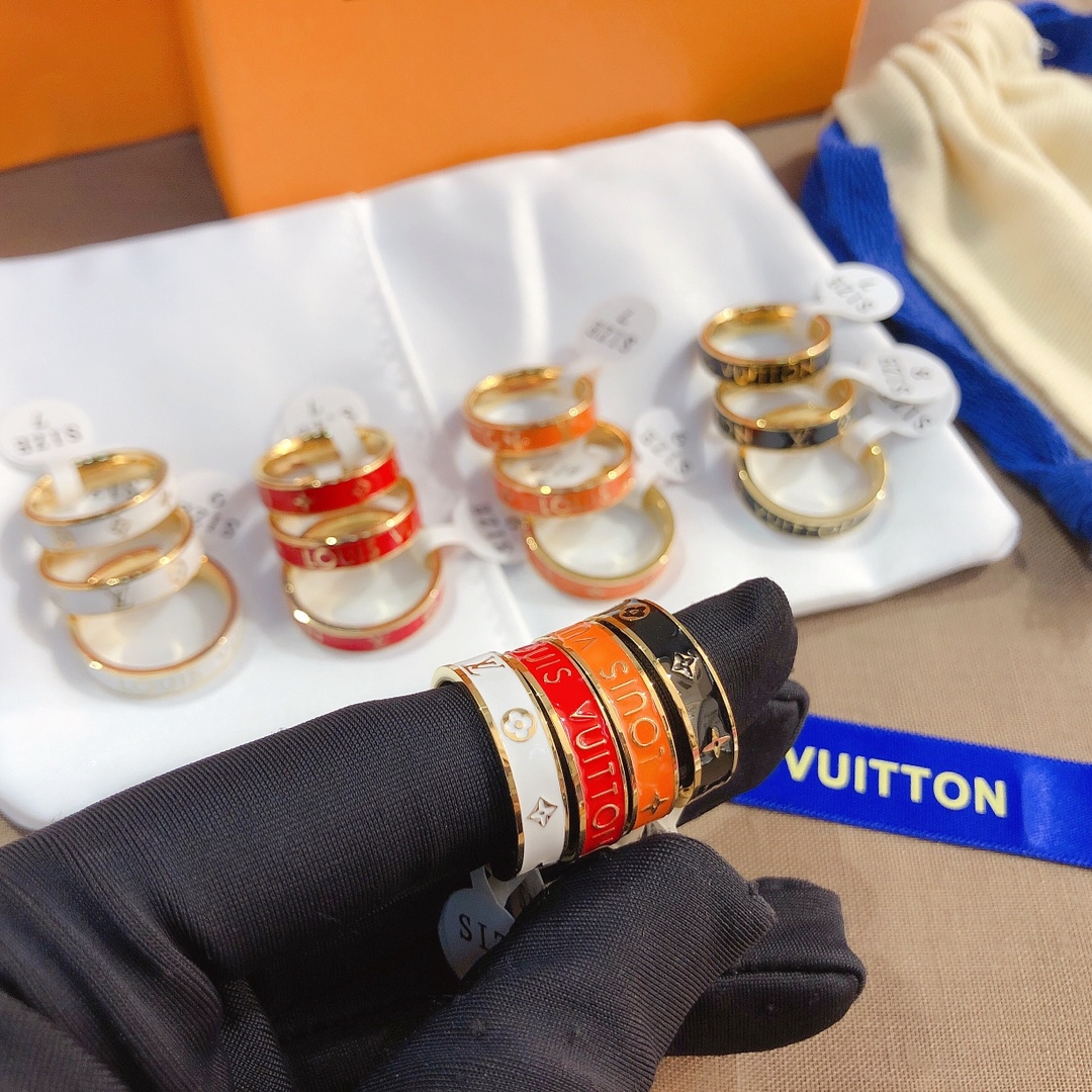 Designer J046 Ring