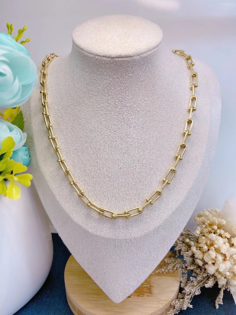 Designer Necklace editorial product context 1