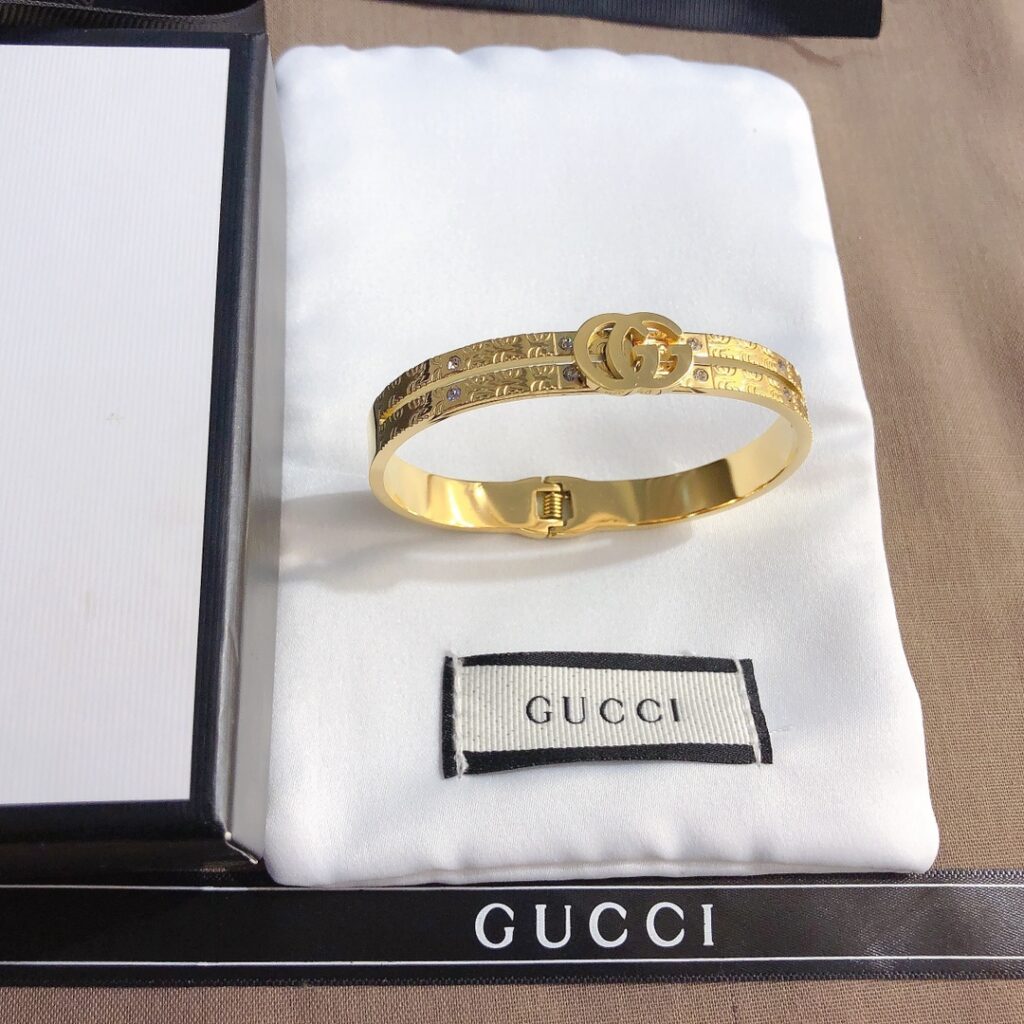 Designer S200 Bracelet editorial product context 3