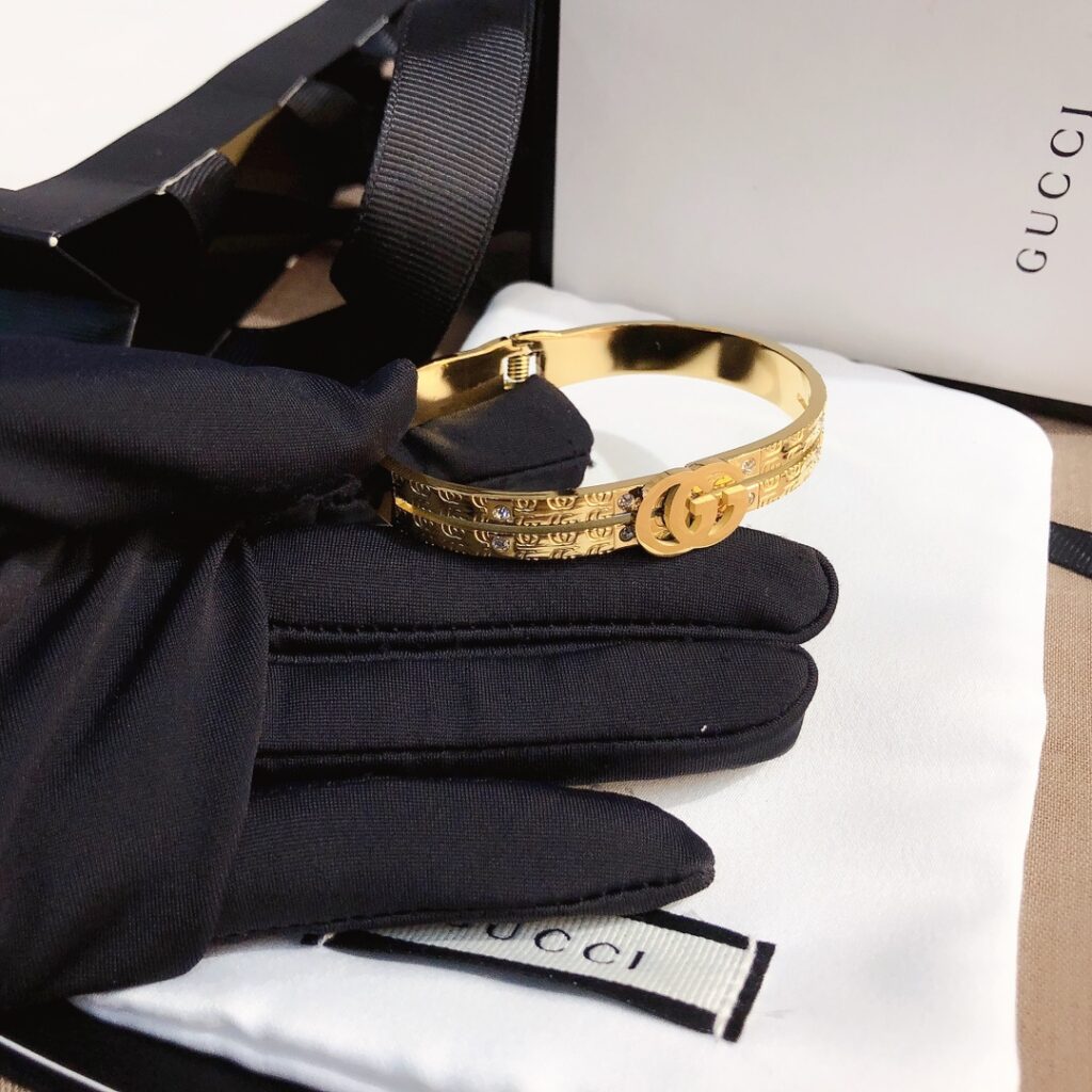 Designer S200 Bracelet editorial product context 1