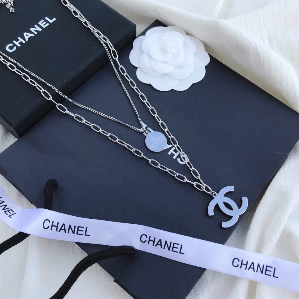 Designer Necklace editorial product context 1