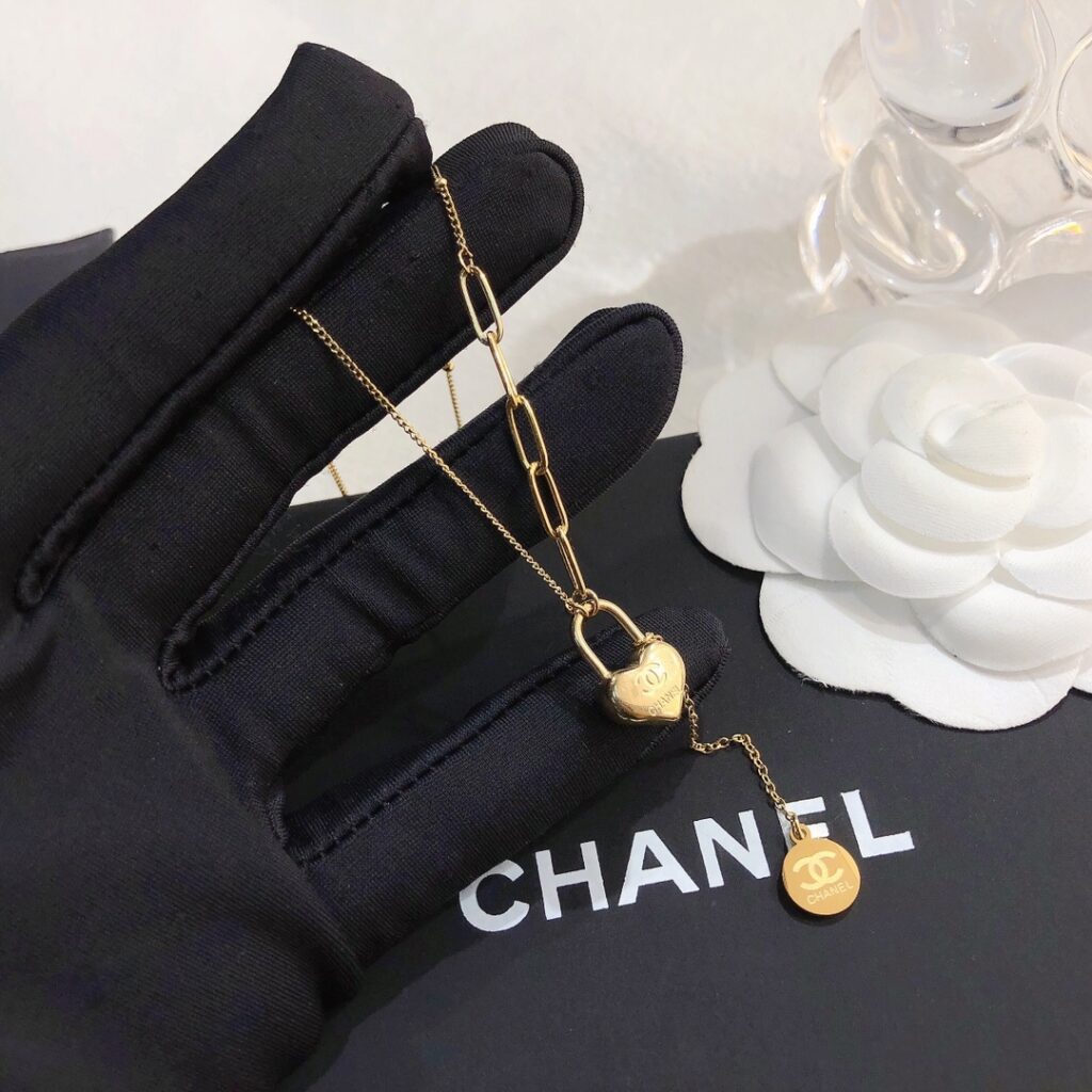 Designer Necklace editorial product context 1