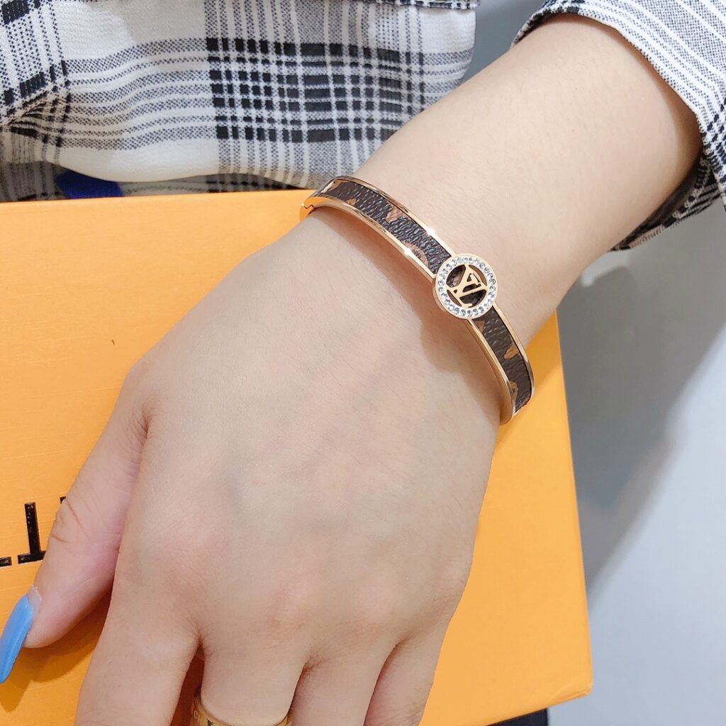 Designer S213 Bracelet editorial product context 1