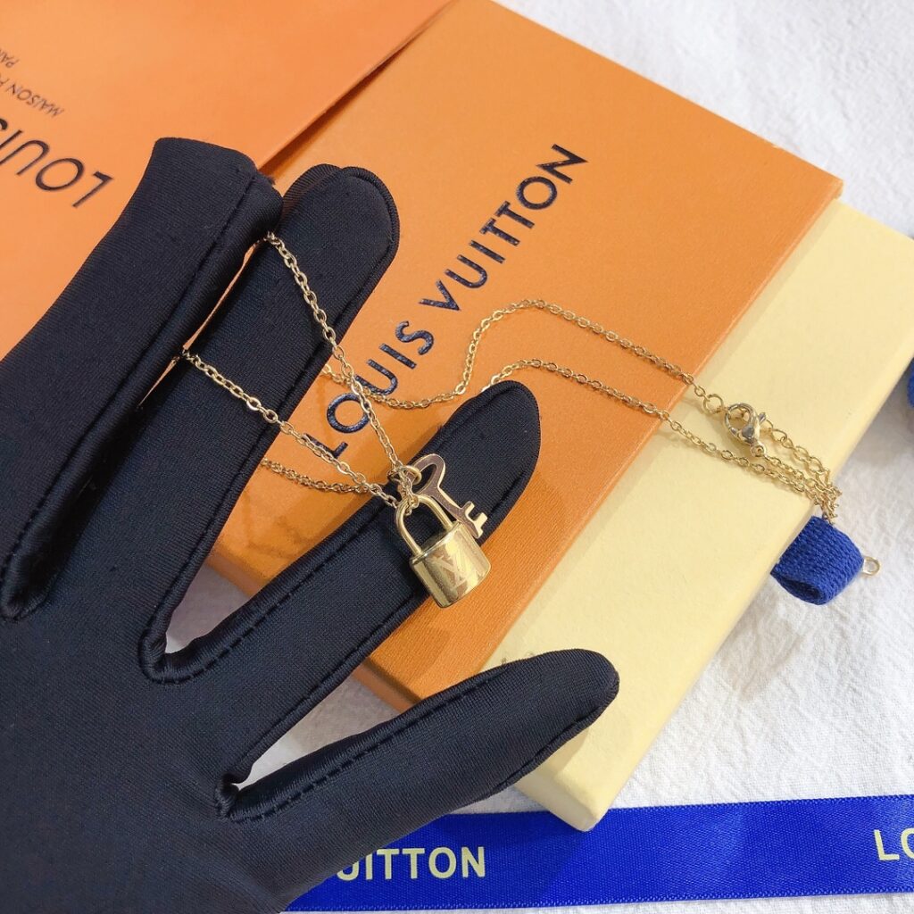 Designer Necklace editorial product context 1