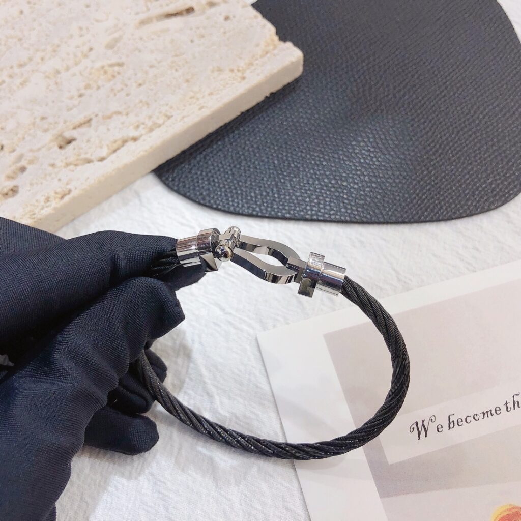 Designer S217 Ring editorial product context 3