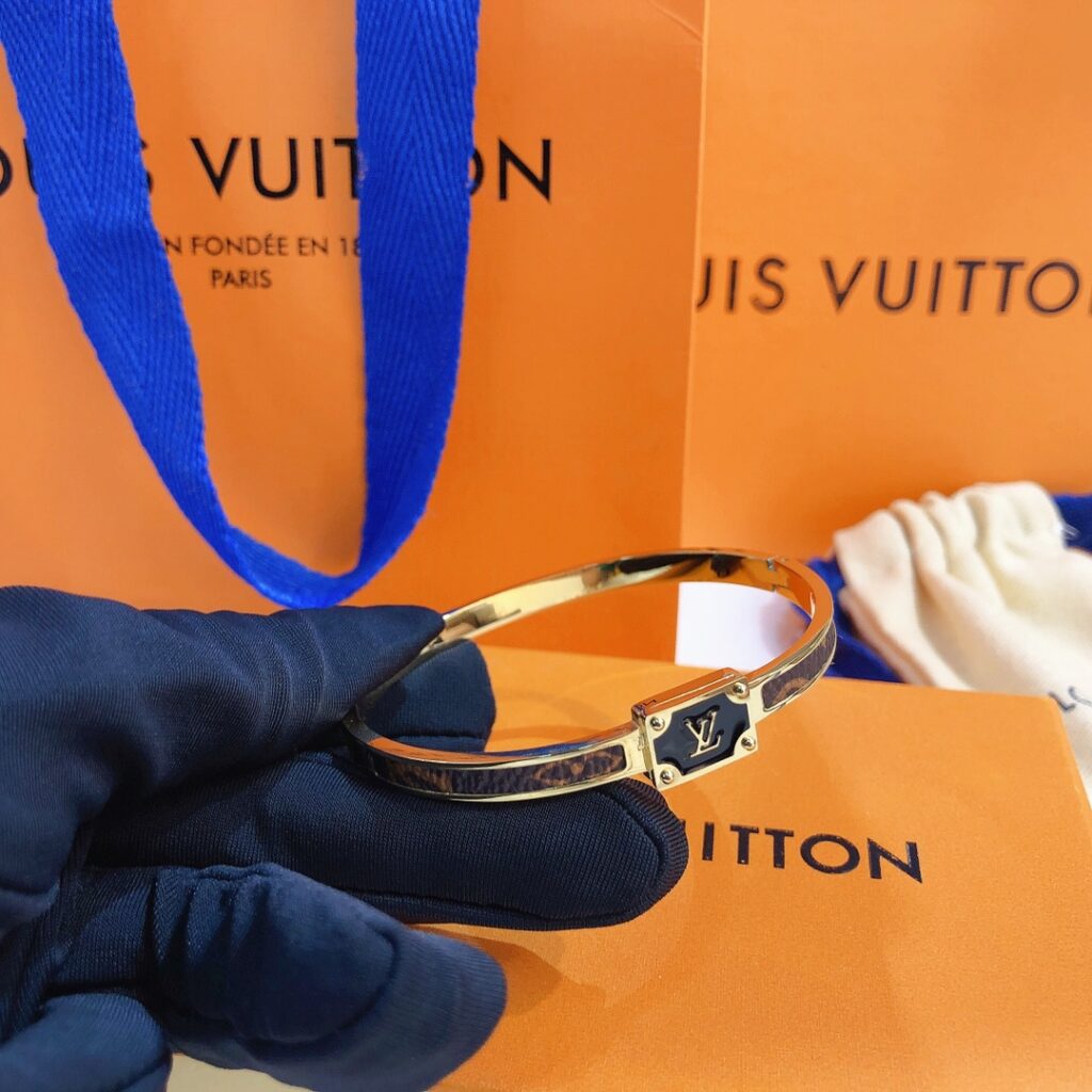 Designer S219 Bracelet editorial product context 3