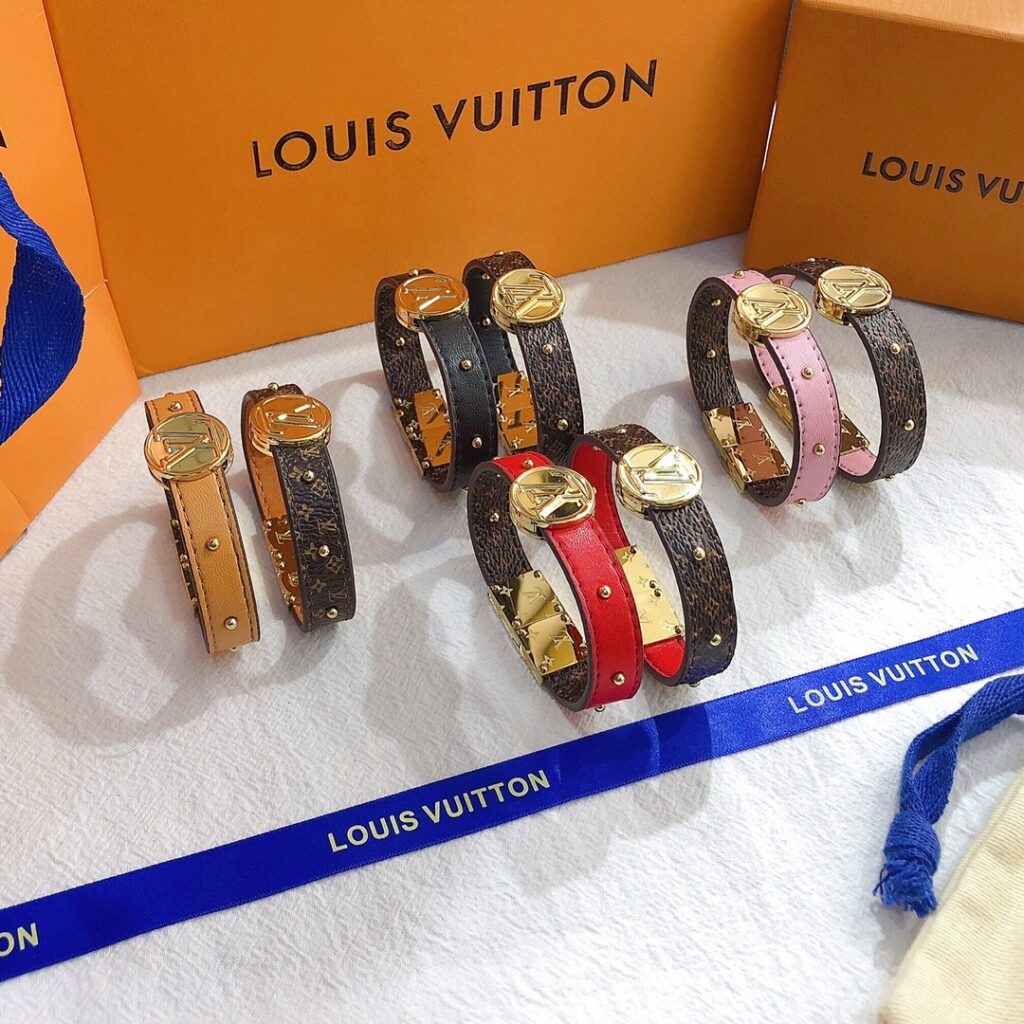 Designer S223 Bracelet editorial product context 2