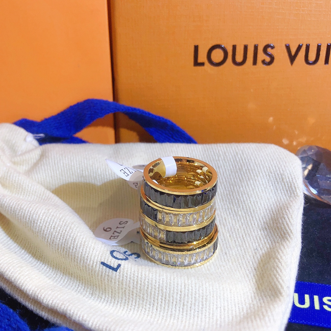 Designer J048 Ring