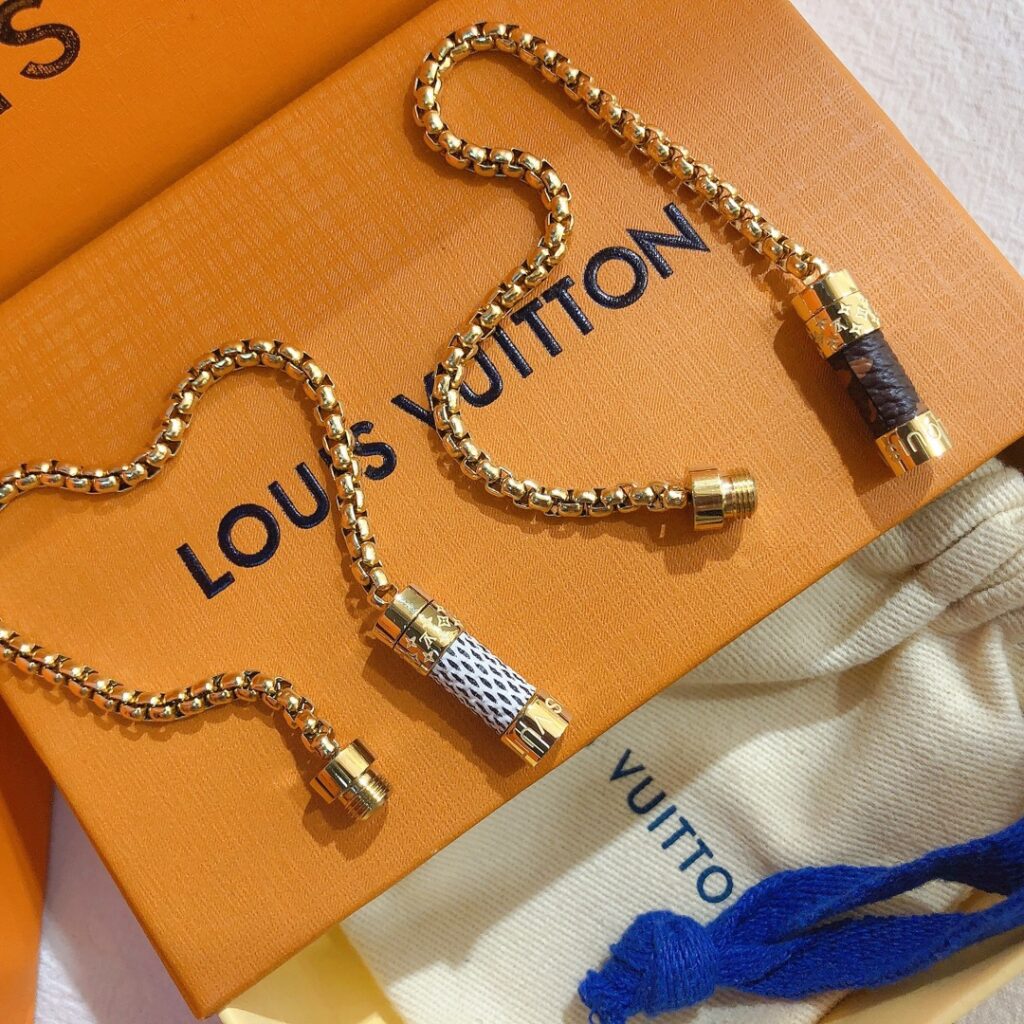 Designer L089 Bracelet editorial product context 2