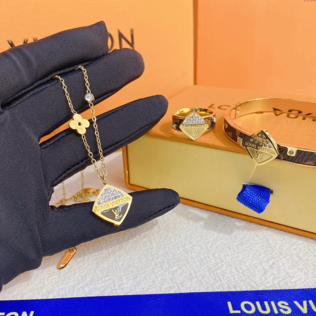 Designer S300 Necklace editorial product context 2