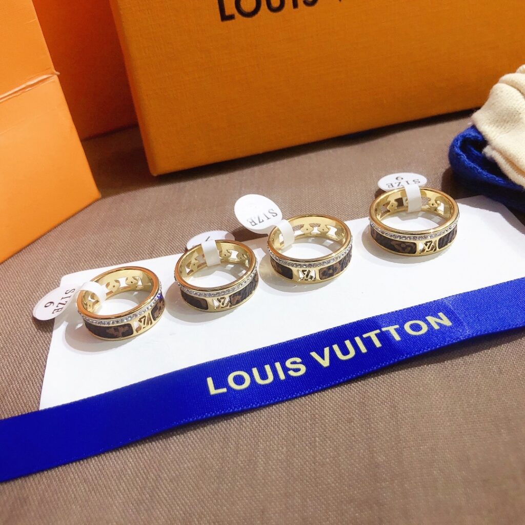 Designer J051 Ring editorial product context 1