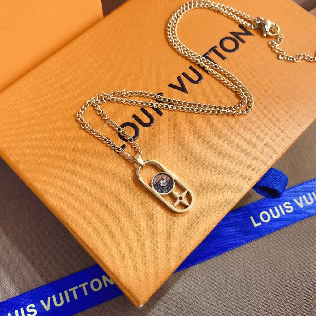 Designer Necklace editorial product context 3