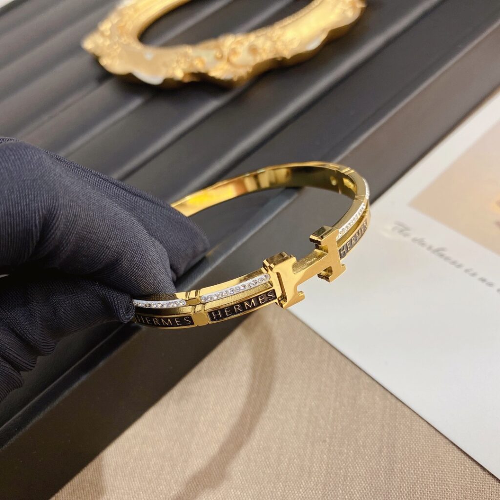 Designer S257 Bracelet editorial product context 1