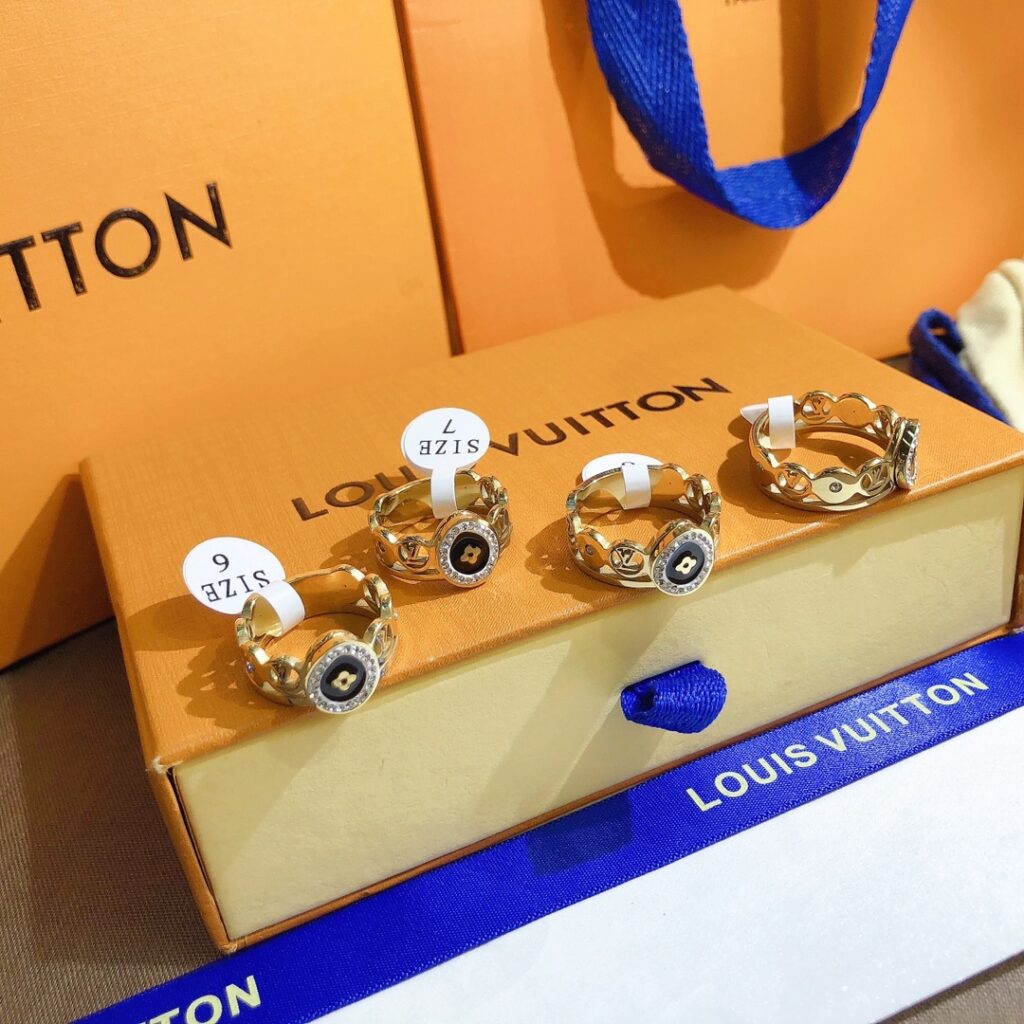 Designer J058 Ring editorial product context 2