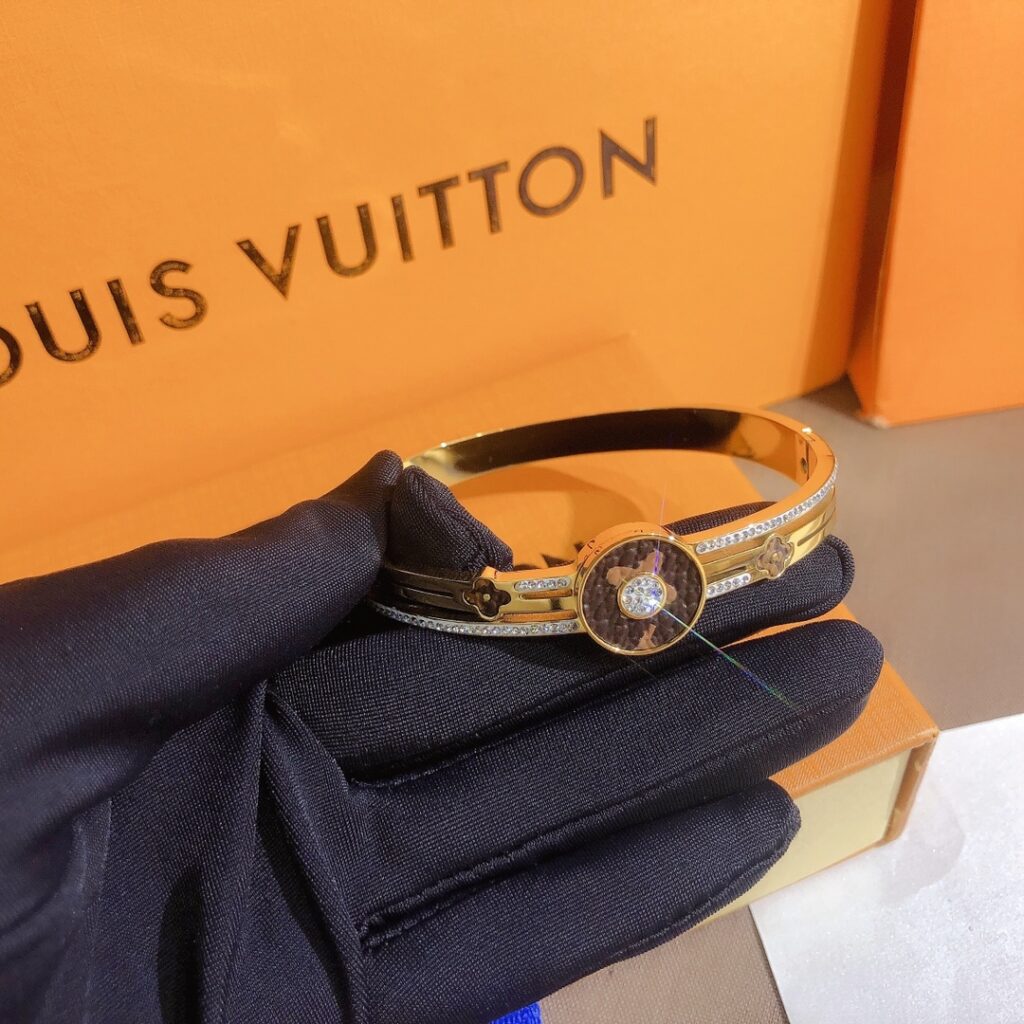 Designer S259 Bracelet editorial product context 3