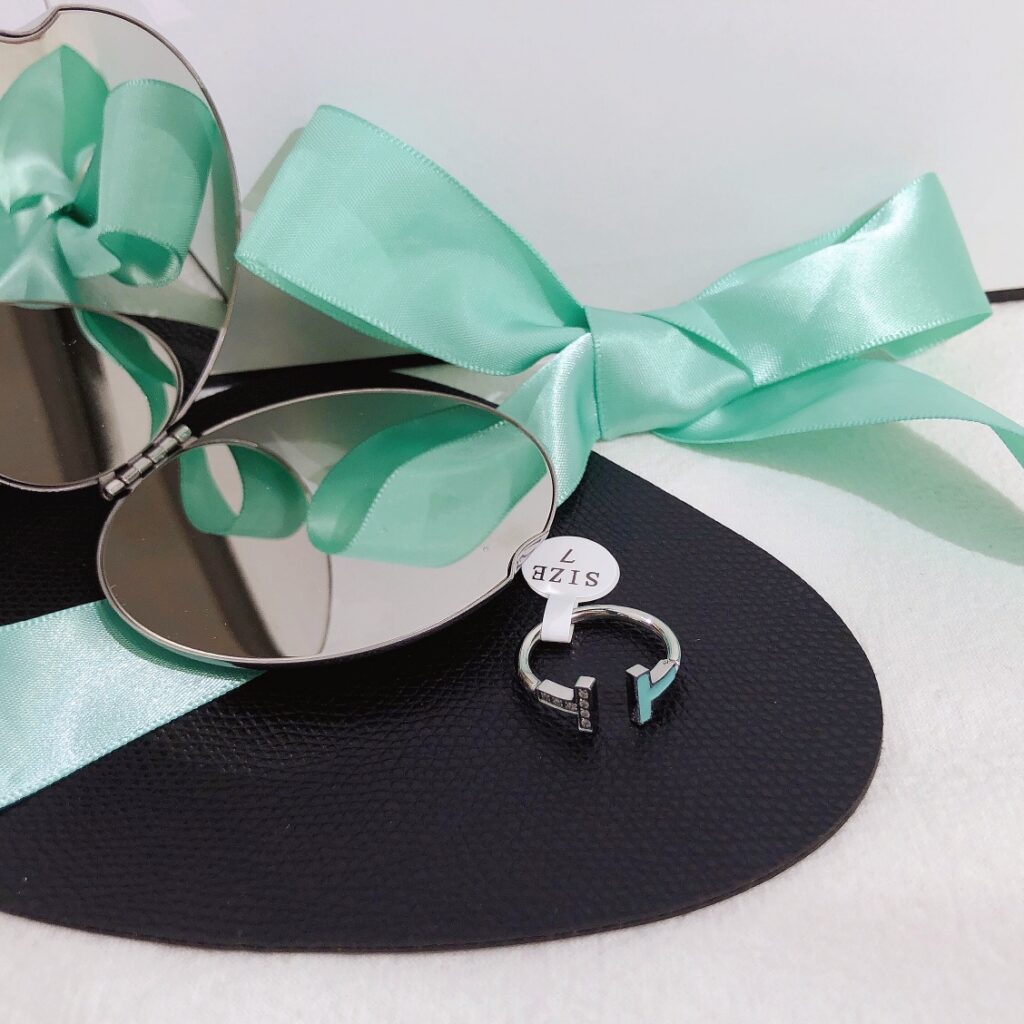 Designer J063 Ring editorial product context 3
