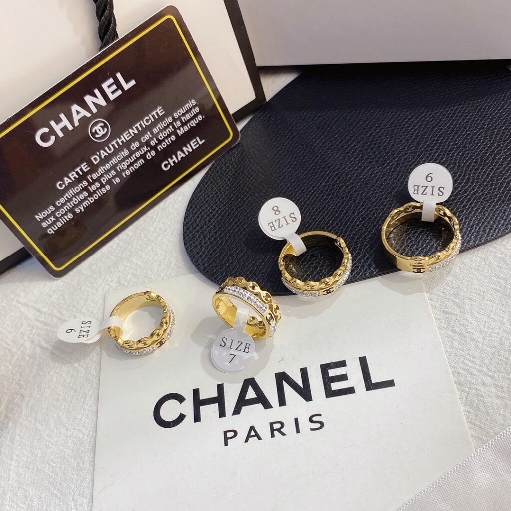Designer J064 Ring editorial product context 2
