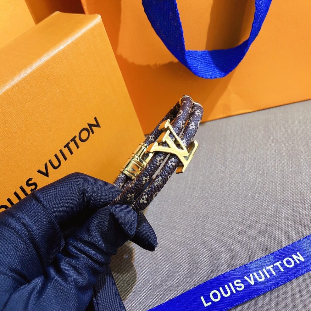 Designer S265 Bracelet editorial product context 1