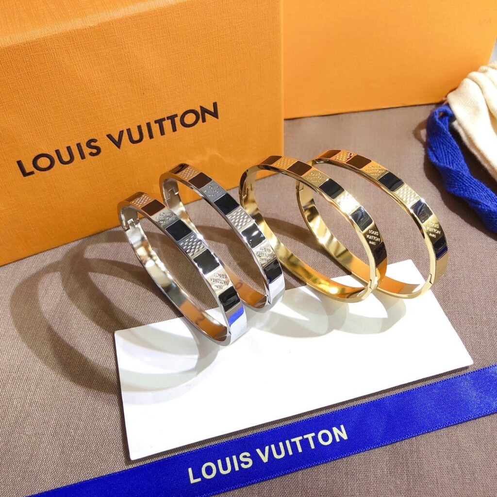 Designer S270 Bracelet editorial product context 3