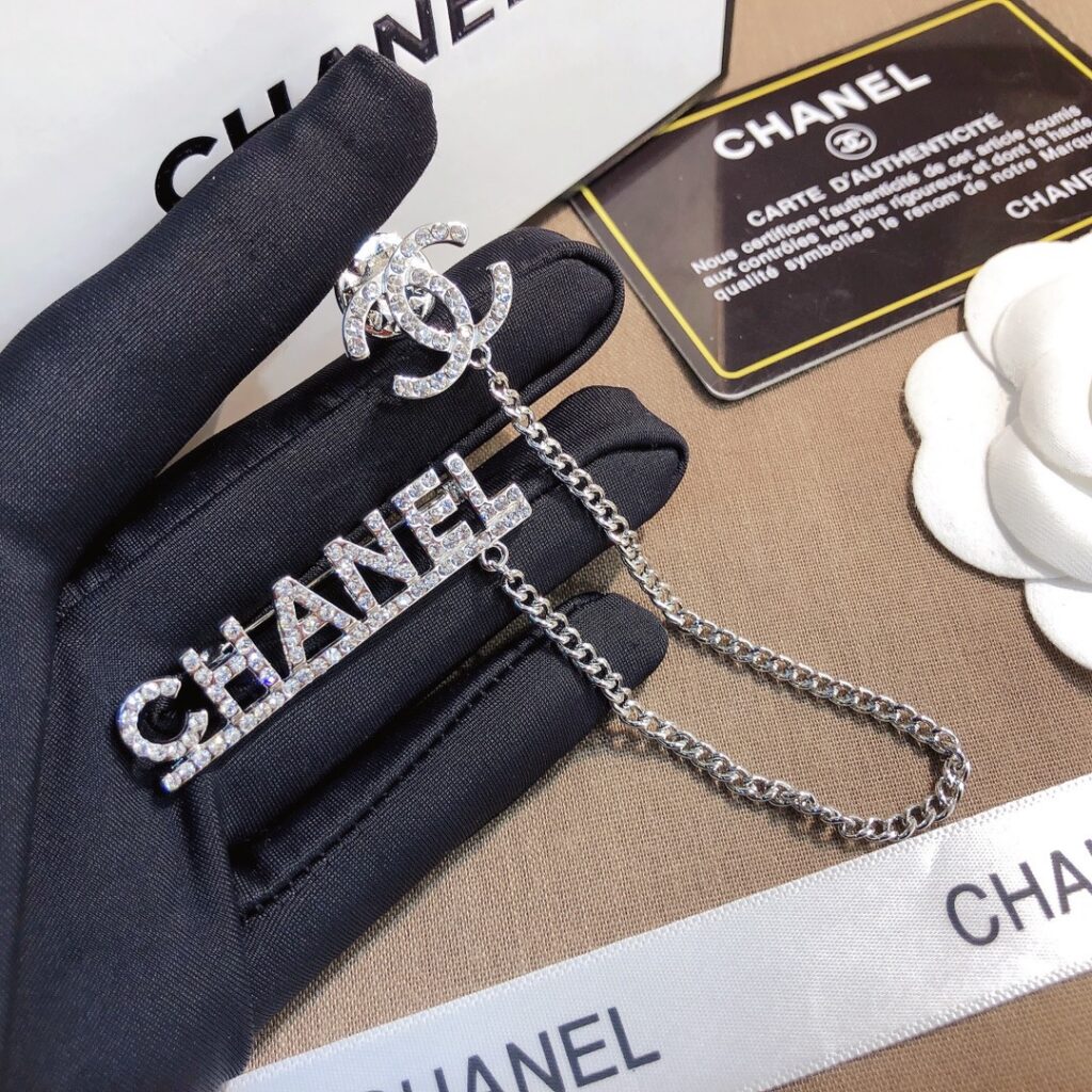 Designer D053 Brooch editorial product context 1
