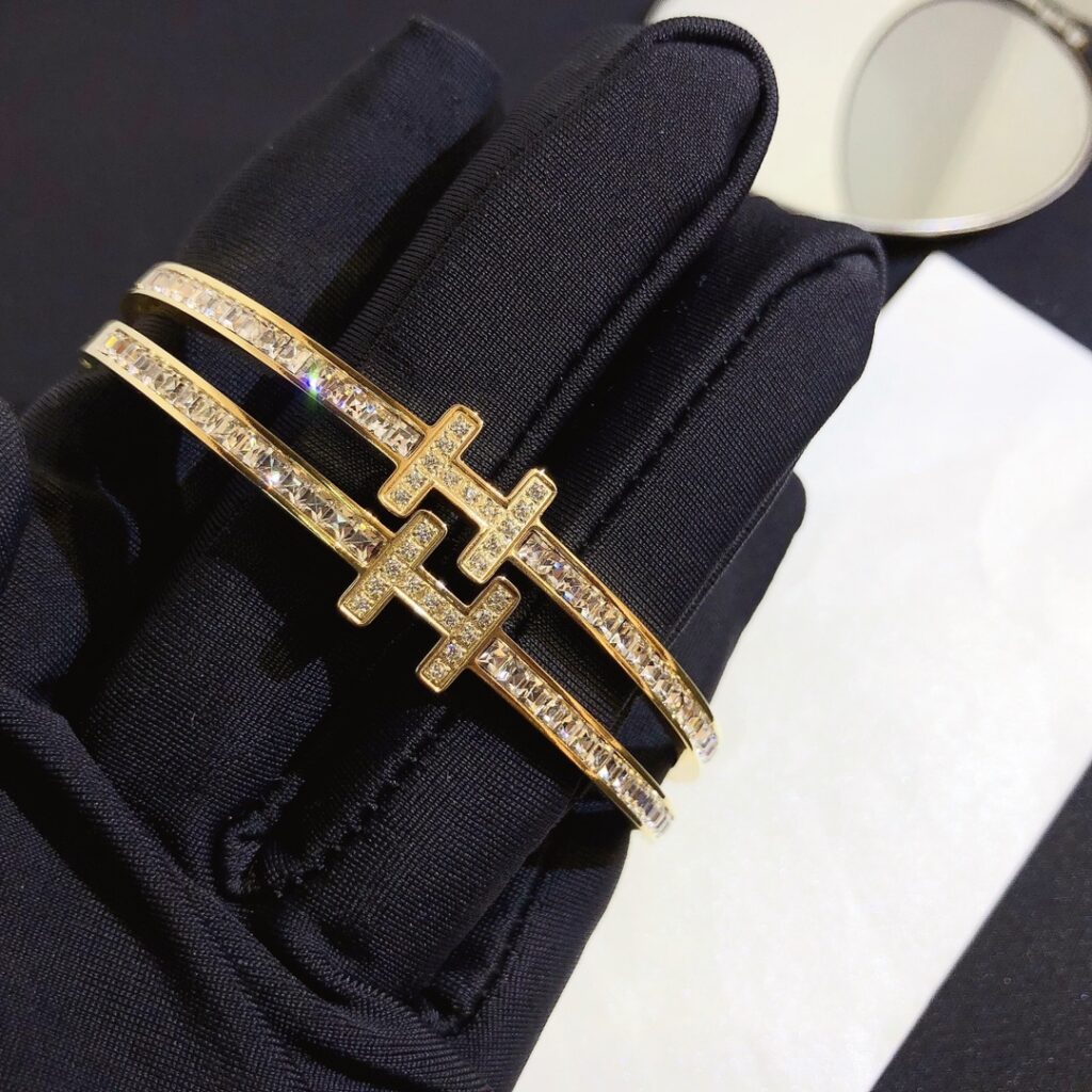 Designer S281 Bracelet editorial product context 1